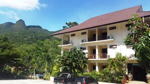 Outdoor pool - Paddy's Palms Resort (Ko Chang)