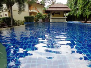 Outdoor pool - Paddy's Palms Resort (Ko Chang)