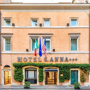 Front of property - Hotel Sant' Anna (Rome)