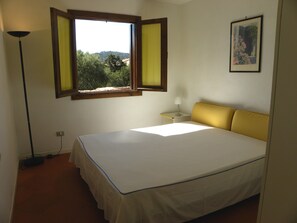 Blackout curtains, cots/infant beds - Residence Eurotel Bouganville (Olbia)