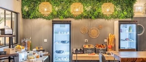 Desayuno buffet todos los días (con cargo)