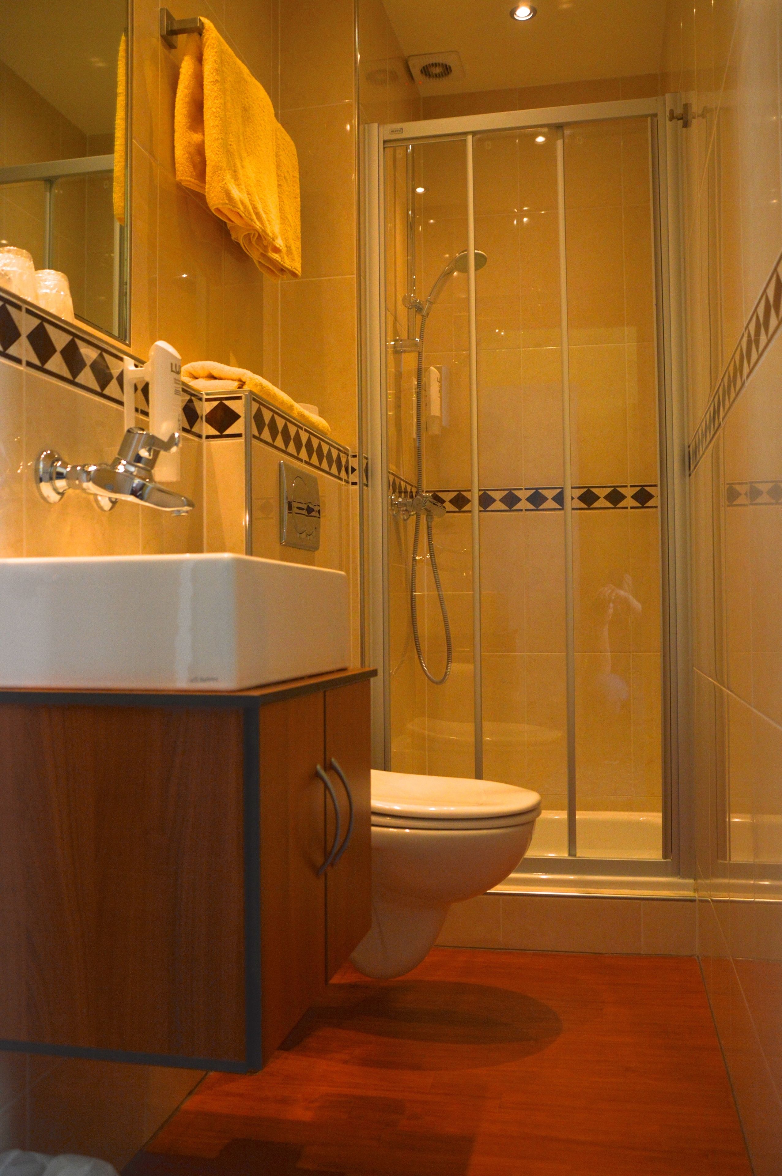 comfort double room | bathroom | hair dryer, towels