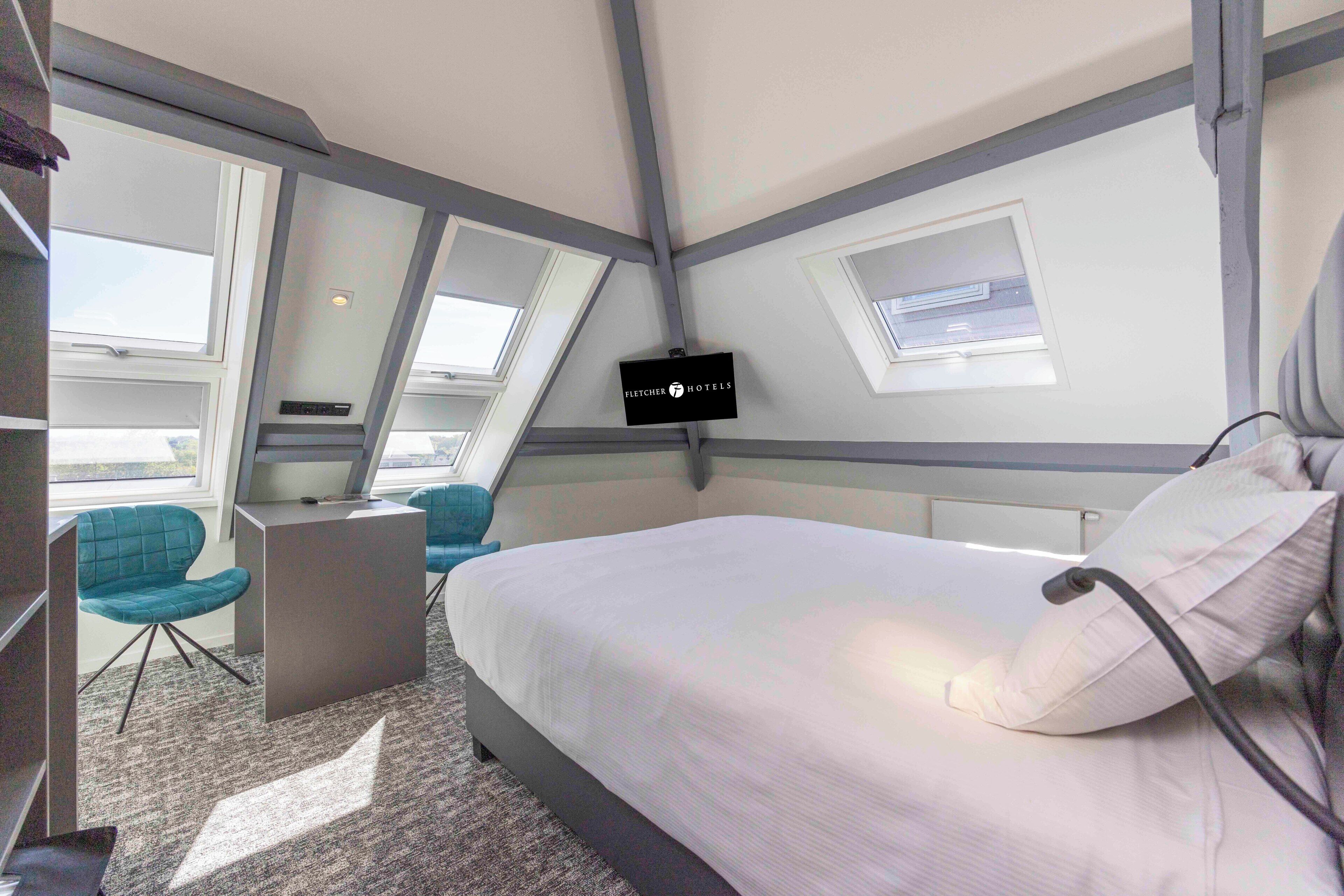 Habitación Deluxe doble, 2 habitaciones | Escritorio, cortinas opacas, wifi gratis y ropa de cama