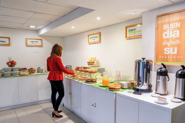 Desayuno buffet incluido todos los días