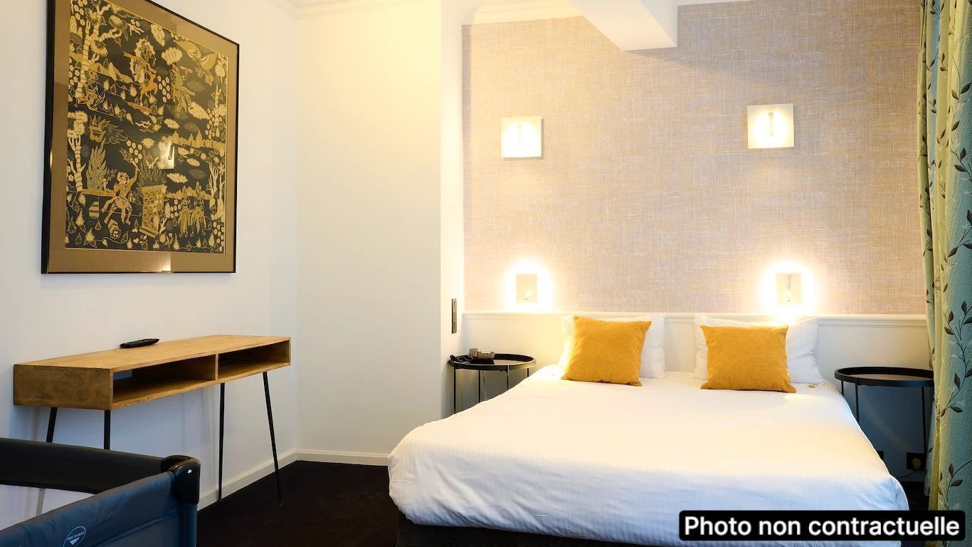 Deluxe Double Room | Minibar, soundproofing, free WiFi, bed sheets