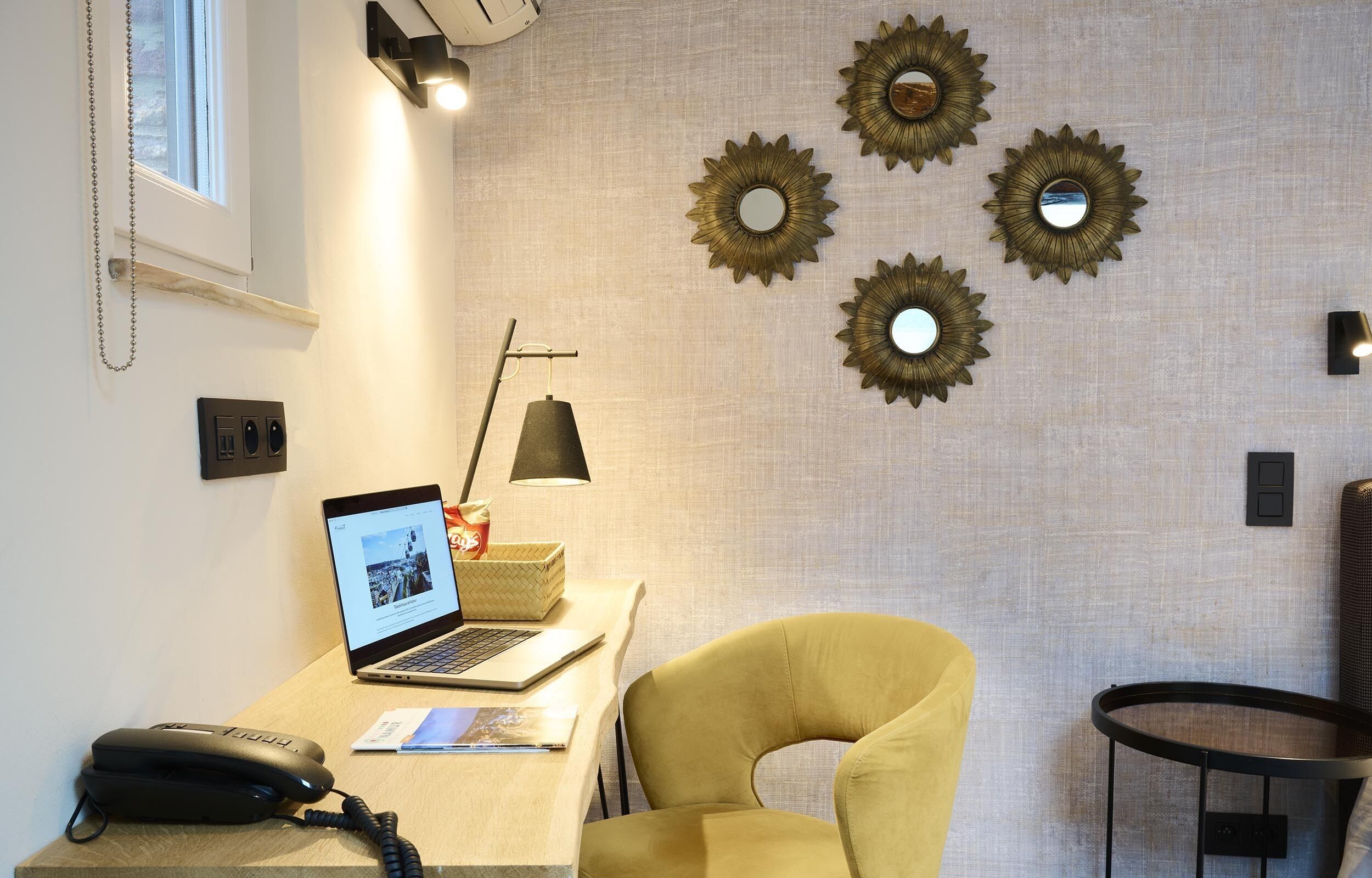 Photo - Les Tanneurs