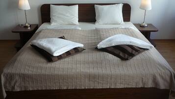 Luxury Apartment, 1 Bedroom, Balcony | Desk, blackout curtains, iron/ironing board, free cots/infant beds