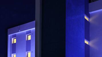 Façade de l’hébergement - soirée/nuit