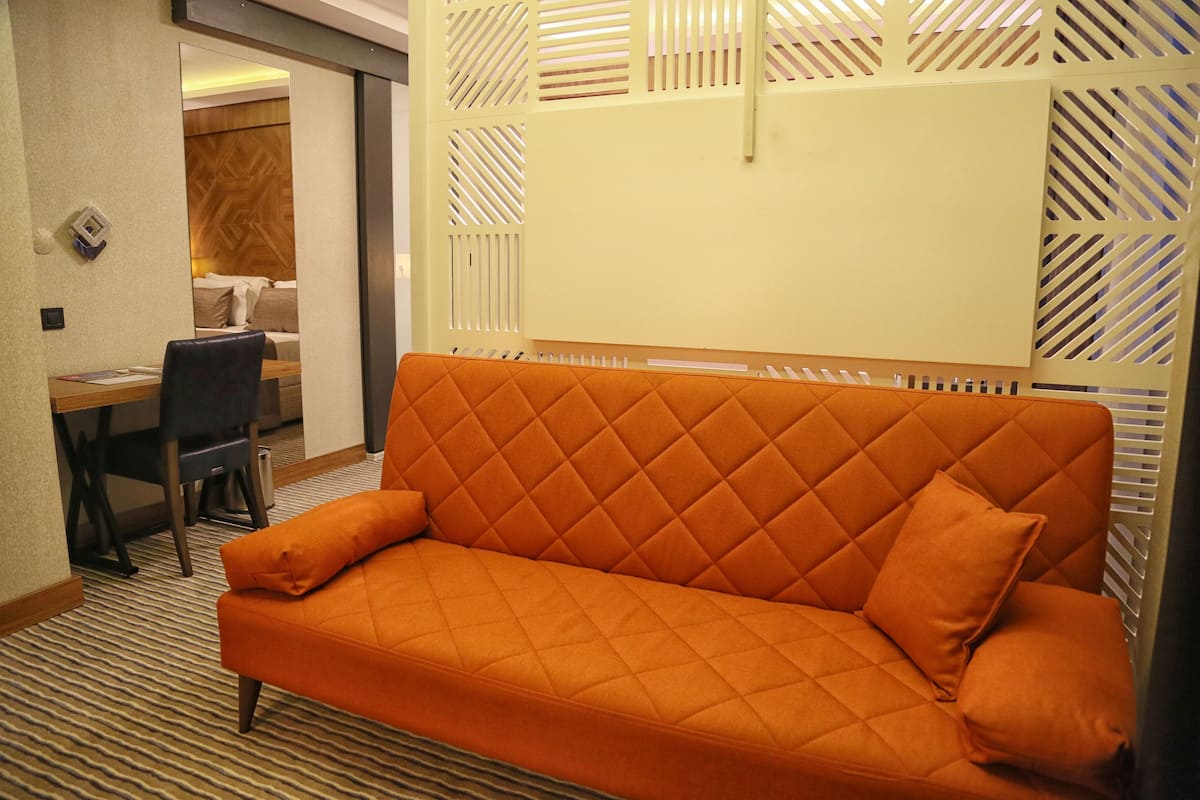 egyptian cotton sheets, premium bedding, minibar, in-room safe