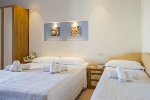 Dreibettzimmer, Balkon