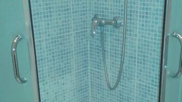 Comfort Apartment, 1 Bedroom, Kitchen | Bathroom shower