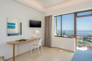 Superior Studio Sea View | 客房內保險箱、熨斗/熨衣板、免費無線上網、床單