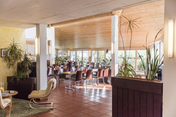 Petit déjeuner buffet compris