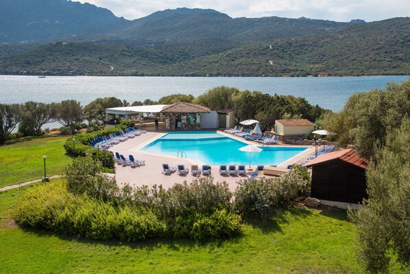 Seasonal outdoor pool, pool loungers - Residence Eurotel Porto Rotondo Asfodeli (Olbia)