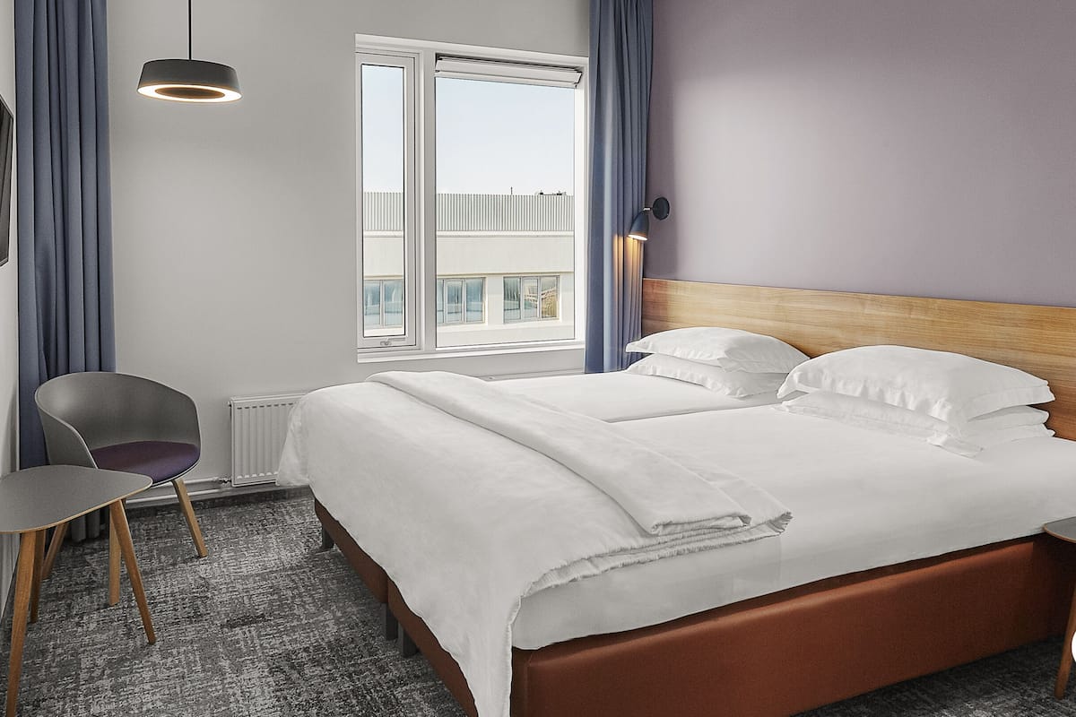 1 bedroom, hypo-allergenic bedding, minibar, in-room safe