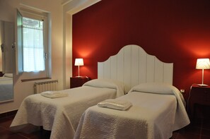 Comfort Double Room | Minibar, in-room safe, desk, cots/infant beds - Tenuta di Roccadia (Carlentini)