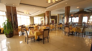 2 restaurants, lunch, dinner, brunch served; Ethiopian cuisine