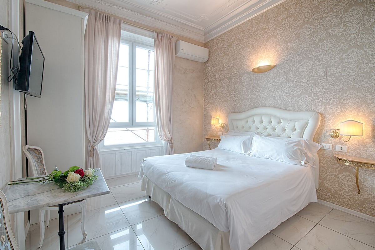Kamar Standar, pemandangan laut | Seprai premium, brankas, meja kerja, dan kedap suara