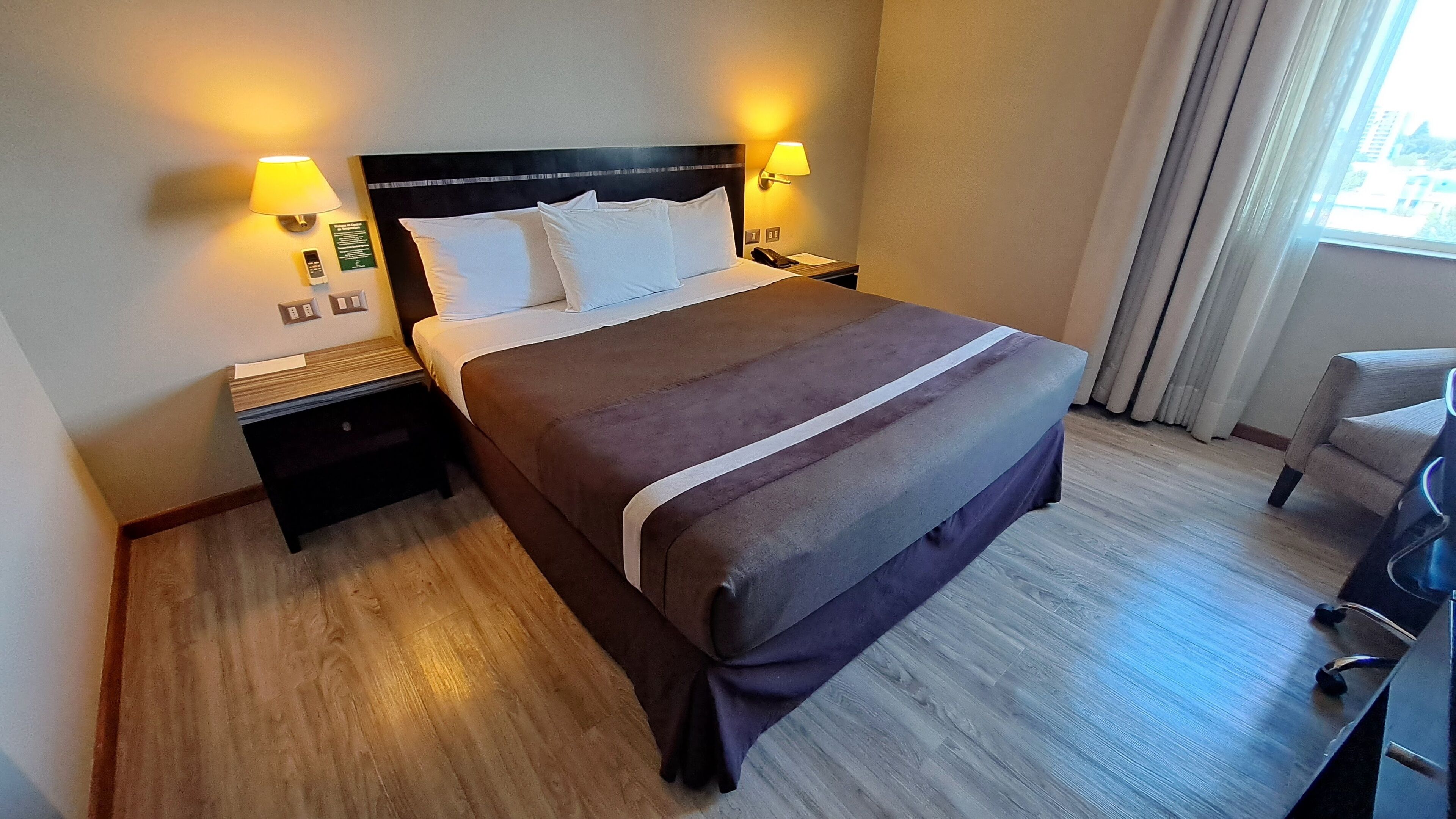 standard room | minibar, in-room safe, desk, soundproofing