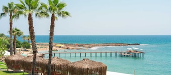 Oz Hotels İncekum Beach Resort