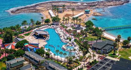 Oz Hotels İncekum Beach Resort