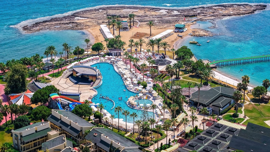 Oz Hotels İncekum Beach Resort