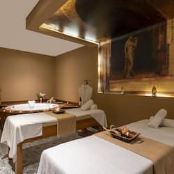 Couples treatment room(s), body treatments, hot stone massages