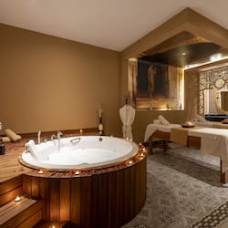 Couples treatment room(s), body treatments, hot stone massages