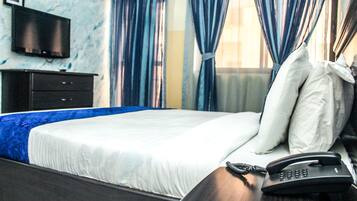 1 bedroom, desk, iron/ironing board, free WiFi