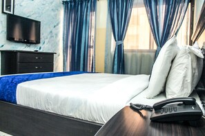 1 chambre, bureau, fer et planche à repasser, Wi-Fi gratuit