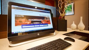 Business center - Best Western Plus Flatonia Inn (Flatonia)