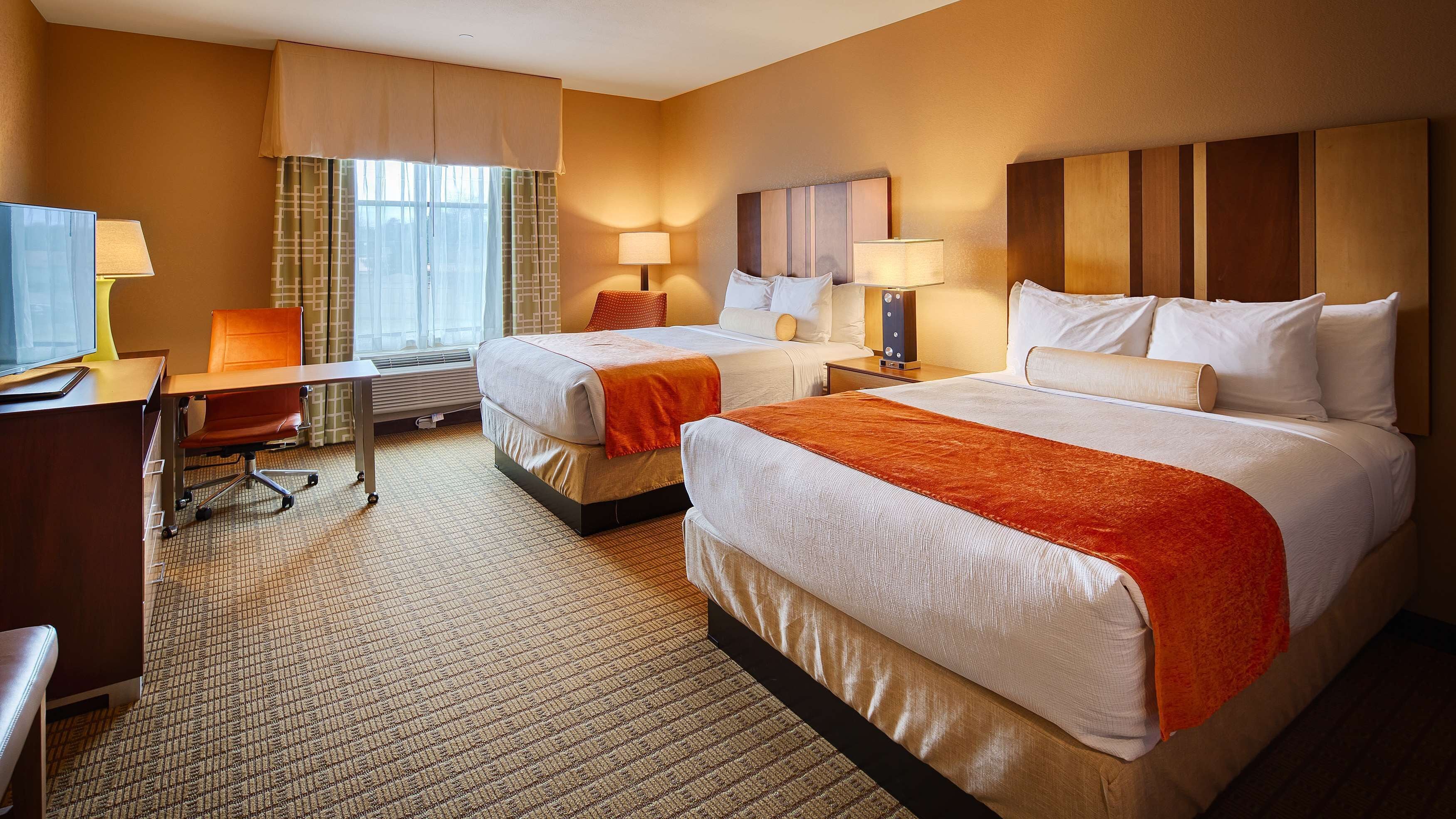 desk, iron/ironing board, free cots/infant beds, rollaway beds