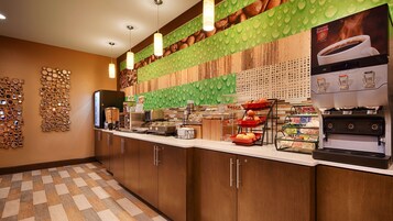 Desayuno autoservicio gratuito y diario