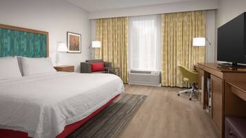 Caja de seguridad en la habitación, escritorio y cortinas blackout