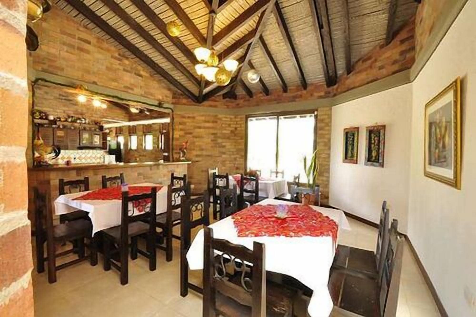 breakfast, lunch and dinner served