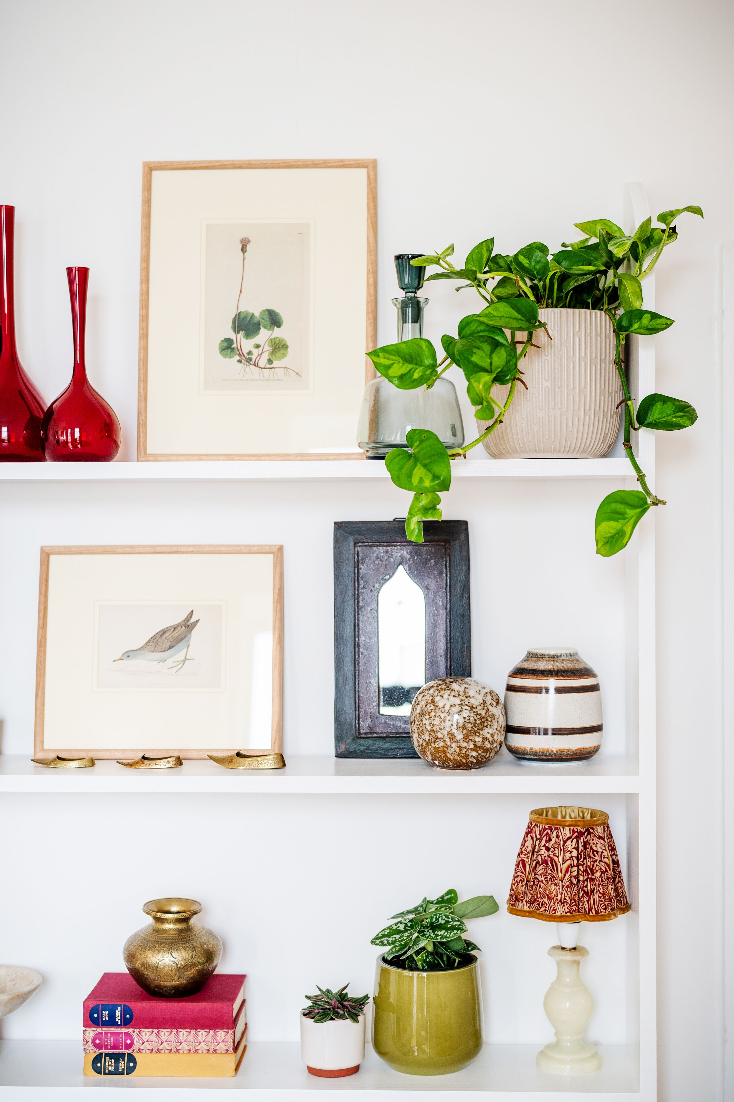 deluxe suite, 1 bedroom | living area | flat-screen tv