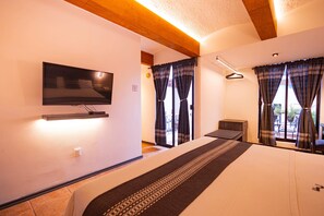 Iron/ironing board, free WiFi, bed sheets - Casa de los Frailes Hotel (Oaxaca)