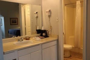 Honeymoon Suite, 1 Bedroom, Jetted Tub Upstairs Only (Room number 129) | Bathroom | Free toiletries, hair dryer, towels, soap - Bent Tree Motel (Emory)