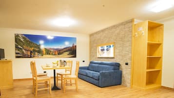 Apartment, Kochnische (4 people) | Wohnzimmer