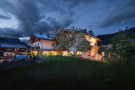 Front of property - evening/night