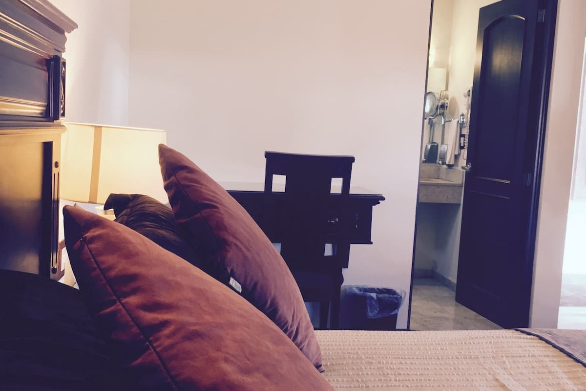 standard room, 1 double bed | desk, laptop workspace, blackout curtains, iron/ironing board