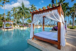 Outdoor pool, open 8 AM to 8 PM, free cabanas, sun loungers - Viva V Samana by Wyndham, A Trademark Adults All Inclusive (Las Terrenas)