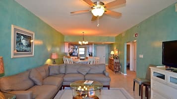 1 bedroom, iron/ironing board, cots/infant beds, free WiFi