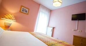 Cribs/infant beds, bed sheets - Hotel Alaska (Livigno)