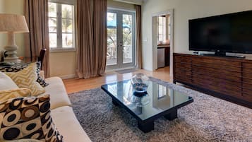 Suite (Commodoreâs) | Coin sĂ©jour | TĂ©lĂ©vision Ă  Ă©cran plat