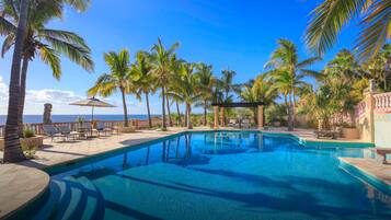 Outdoor pool, sun loungers