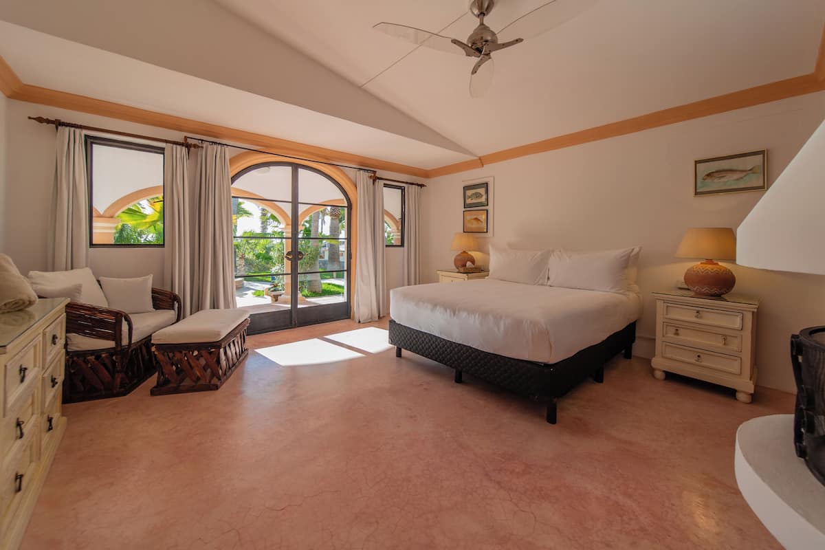 Casa Refugio | Egyptian cotton sheets, premium bedding, memory-foam beds, minibar