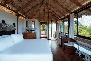 Casa Bali | Egyptian cotton sheets, premium bedding, memory foam beds, minibar - La Valise Los Cabos, Member of Small Luxury Hotels (Vinorama)