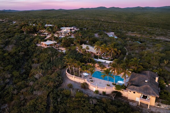Aerial view - La Valise Los Cabos, Member of Small Luxury Hotels (Vinorama)