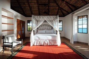 Casa Aqua | Egyptian cotton sheets, premium bedding, memory foam beds, minibar - La Valise Los Cabos, Member of Small Luxury Hotels (Vinorama)